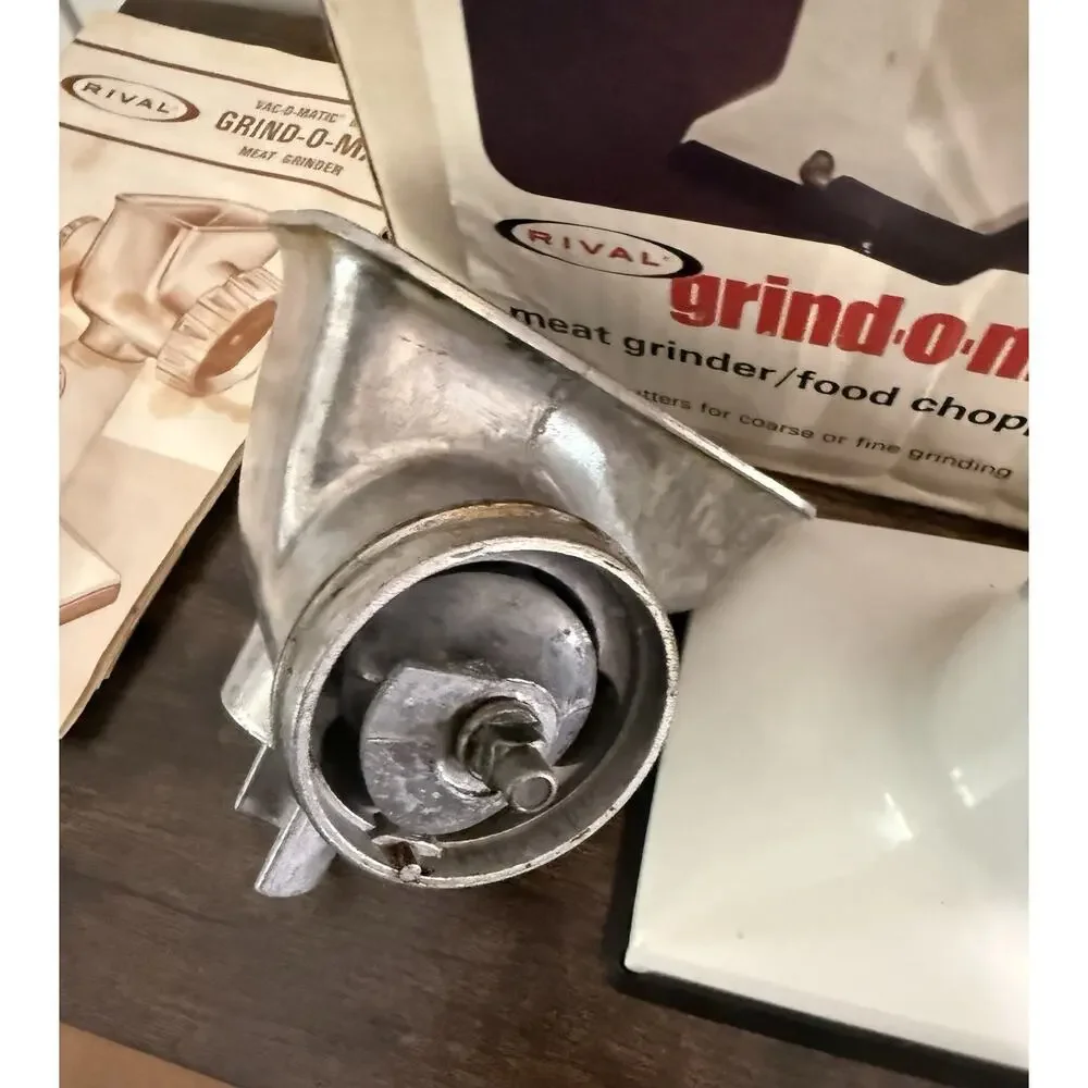 VTG Rival grind-o-mat 303 sh White Grinder/Food Chopper Manual Suction Complete